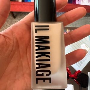 Woke up like this foundation in shade 20